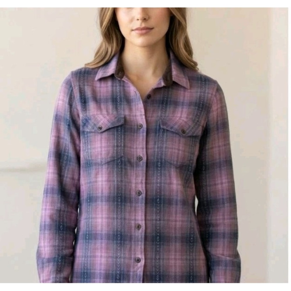 Flyshacker Clothing Co Women's Medium Pink Purple Plaid Long Sleeve Flannel...